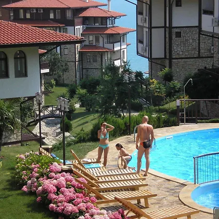 Etara Apartment *